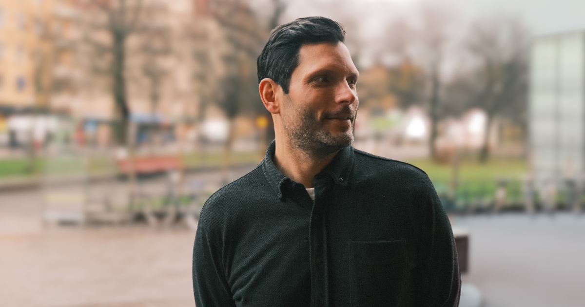 Joe Bertino, principal consultant at Bertino Consulting, photographed outdoors in Stockholm